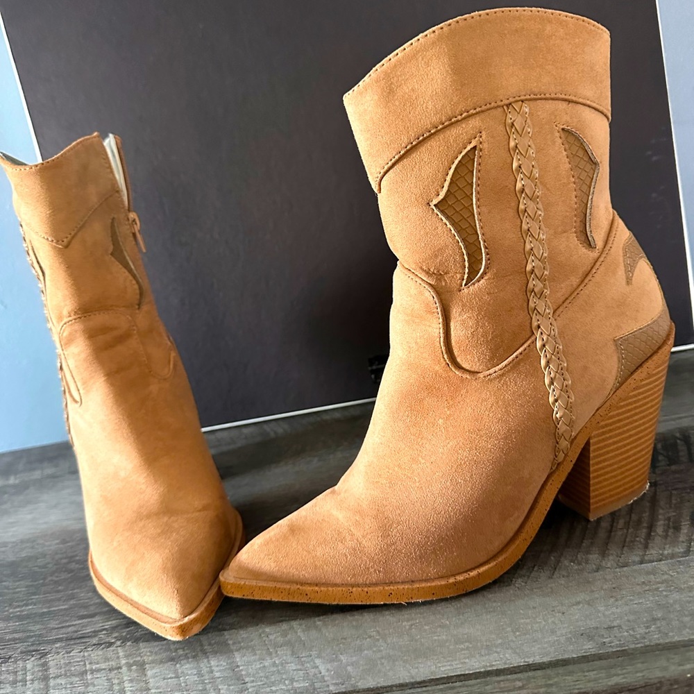 Boho ankle boots!!